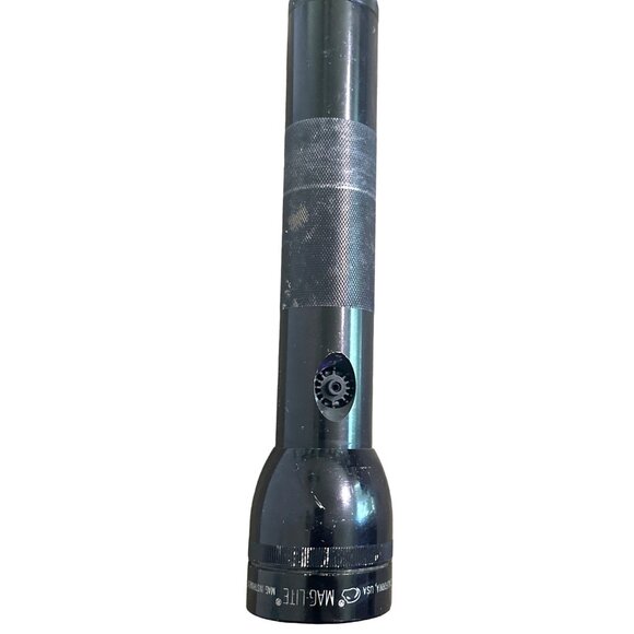 Maglite 2‎ Cell Black Flashlight 10" Some Imperfections - Picture 3 of 4